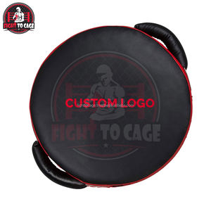 Bouclier de frappe de boxe noir et rouge contrasté - Absorption des chocs, durable, personnalisable, en cuir/PU pour l'entraînement de boxe - Product Image 3