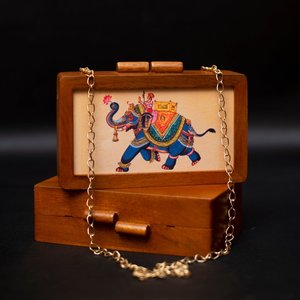 Pochette en bois imprimé motif éléphant, sac à main élégant en bois naturel pour femme, idéal pour les fêtes et les mariages - Product Image 1