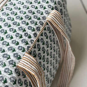 Floral Print Cotton <b>Duffel</b> <b>Bag</b> With Striped Handles Zipper Closure Large Capacity Weekender Travel <b>Bag</b> Shopper Trendy Weekender - Product Image 3