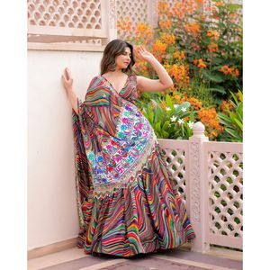 Lehenga-Choli de Diseñador XL Especial para Navratri con Estampado Digital - Product Image 4