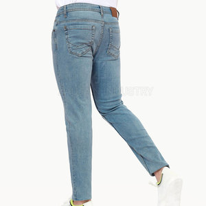 Pantalon en jean en coton coupe classique avec tissu lisse, finition durable, confortable et fonctionnel, design pour tous les jours - Product Image 3