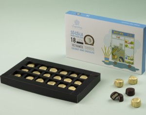 Boîtes de chocolats légendaires fourrées au vin de coco, boîte de chocolats personnalisée pour coffrets cadeaux et souvenirs - Product Image 3