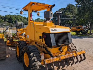 รถเกรดเดอร์แบบมีข้อต่อ 7 ตัน ปี 2004 พร้อมแผ่นปรับระดับ 10 ฟุต - Product Image 5