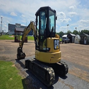 Mini Excavadora Profesional para Gatos, con Funciones de Operación Prácticas para Contratistas de Construcción y Especialistas en Preparación de Terrenos - Product Image 1