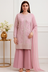Robe traditionnelle élégante pour femmes en rayonne, Salwar Kameez, avec broderie, pour un usage décontracté, toutes saisons, coupe régulière, longueur midi - Product Image 4