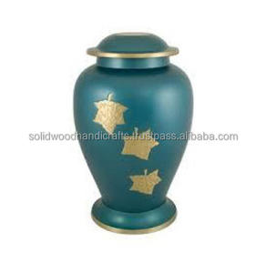 Urnes funéraires décoratives en laiton faites à la main pour hommes et femmes, urnes funéraires de haute qualité - Product Image 5