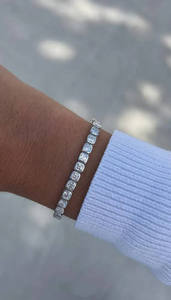 Pulsera de tenis de moissanita con certificación GRA de RAMDUT IMPEX, chapada en plata, corte de corazón, personalizable, con perlas de diámetro ajustable y engaste de garra, brillante. - Product Image 3