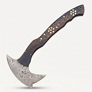 Hache Viking en acier Damas faite à la main, manche en bois gravé industriellement, pour camping, outdoor et bushcraft - Product Image 1