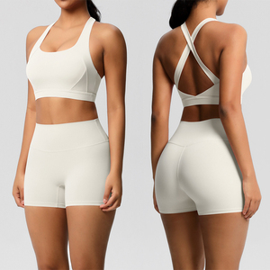 Conjunto de yoga sin costuras para mujer, top corto con cuello redondo y tirantes cruzados, pantalones cortos de cintura alta, conjunto deportivo de 2 piezas - Product Image 1