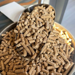 Granulés de bois de pin de qualité supérieure pour chaudières à biomasse, production d'énergie renouvelable, faible et haute teneur en poussière, combustion propre - Product Image 1