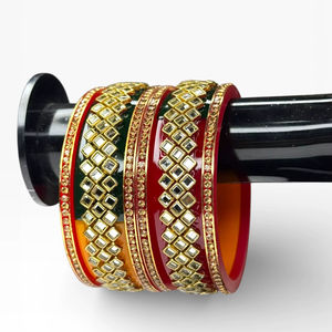 Nuevo y Elegante Juego de Brazaletes Acrílicos 2026 con Borde de Perlas, Chapado en Oro, Moderno, para Bodas, Uso Festivo, Precio al por Mayor - Product Image 1