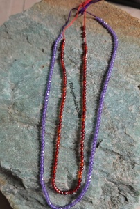 Cuentas de circonita de 2.50 MM en forma redonda, color lavanda púrpura y granate rojo, personalizadas. - Product Image 5