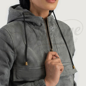 Veste Anorak Femme Grise en Cuir Daim Véritable, Coupe Slim, Capuche, Demi-Zip, en Daim de Chèvre Premium, Style Streetwear, Coupe-Vent - Product Image 3