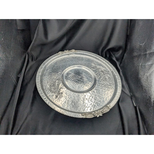 Plateau de service rond en argent avec bordure à motif floral, plateau en métal de luxe pour les collations, les fruits, les apéritifs et la décoration de la maison - Product Image 3
