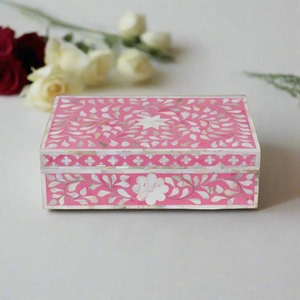 Caja de Joyería de Madera con Incrustaciones de Madreperla de Alta Calidad, Hecha a Mano por Artesanos de NEHA ENTERRISES, con Forro de Terciopelo y Empaque Personalizado - Product Image 1