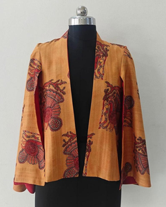 Chaqueta Kimono de Seda Tussar Ligera y Transpirable Hecha a Mano para Mujer, Tejida con Estampado Étnico Madhubani - Product Image 5