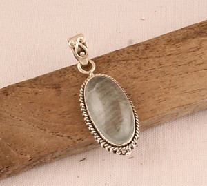 Colgante de Aguamarina Natural en Plata de Ley 925, Corte Ovalado, Gema Azul, Joyería de Plata Hecha a Mano, Piedra de Nacimiento de Marzo - Product Image 4