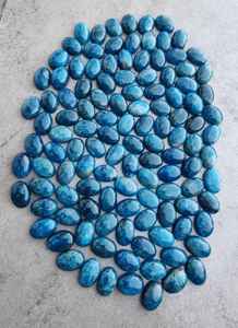 พลอยอะพาไทต์นีออนธรรมชาติทรงรีสีน้ำเงินแบบคาโบชอง ขนาดปรับเทียบแล้ว สำหรับทำเครื่องประดับ คริสตัลบำบัด - Product Image 2