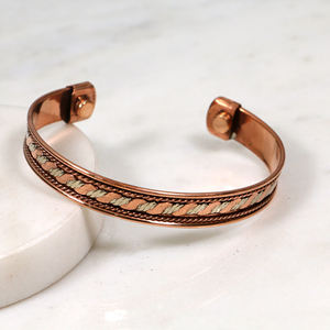 Bracelet manchette artisanal en métaux mélangés (cuivre) – Jonc ajustable en laiton et fil d'argent avec incrustation magnétique pour hommes et femmes - Product Image 3