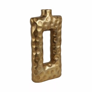 Vase de sol artisanal Contour avec texture côtelée, finition dorée contemporaine, 12,5 pouces de hauteur, pièce d'art décorative - Product Image 1