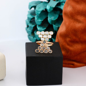 Anillo de Lujo con Diamante Polki Natural y Halo de Corte Brillante en Oro Amarillo Sólido de 18K – Anillo Eternity con Diamantes Sin Tallar - Product Image 1