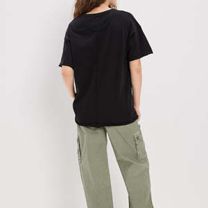 เสื้อยืดผ้าฝ้ายสีดำเรียบสำหรับผู้หญิง ทรงหลวม ใส่สบาย แขนสั้น เหมาะสำหรับฤดูร้อน - Product Image 6