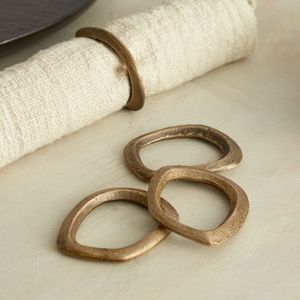 Anillo de servilleta de metal de estilo decorativo utilizado para realzar la presentación de la vajilla en la mesa de comedor. - Product Image 6