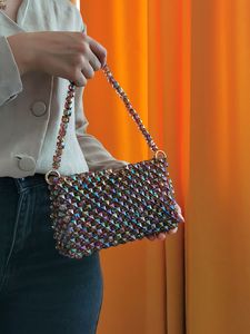 กระเป๋าถือแบบลำลองประดับลูกปัดแก้วสีสันตามสั่ง ได้รับการรับรองจาก MS Handicraft ผลิตด้วยมือในอินเดีย รุ่นอุตรากัฏปัฎฐ์ - Product Image 2