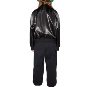 2025 chaqueta universitaria de béisbol de satén de alta calidad personalizada para hombre tela de punto a prueba de agua estilo callejero ligero para invierno - Product Image 2