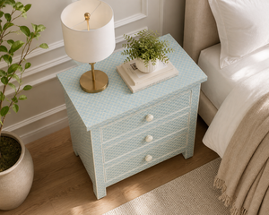 Mesita de Noche de Resina con Incrustaciones de Hueso, 3 Cajones, Patrón de Escamas de Sirena, Gabinete de Almacenamiento para Dormitorio - Product Image 3