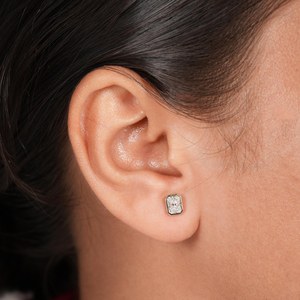 Boucles d'oreilles modernes en or massif 14 carats avec diamants de laboratoire taille radiant de 1,01 carat chacun pour femme, cadeau idéal pour mariage ou fête pour les amoureux - Product Image 5