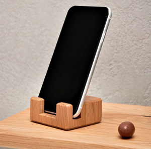 Support de téléphone en bois, forme triangulaire, fait main, finition de qualité supérieure, artisanat naturel, idéal pour offrir en cadeau à la fête des mères et des pères. - Product Image 6