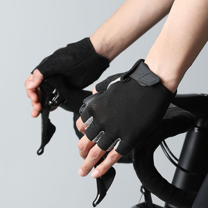 Guantes de Compresión para CrossFit, para Mejorar el Flujo Sanguíneo y Reducir la Fatiga de las Manos Durante Conjuntos de Levantamiento de Pesas de Alta Repetición - Product Image 6