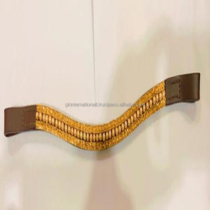 Banda de cuero para cejas de caballo, pulsera de cuero con cristales dorados y perlas, cadena ostentosa, fabricante y venta al por mayor de todos los tamaños - Product Image 4