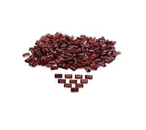 Pierre précieuse naturelle grenat du Mozambique, pierre facettée rouge taille baguette, grenat de plusieurs tailles pour la fabrication de bijoux - Product Image 3