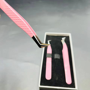 Pinzas Profesionales para Extensión de Pestañas de Acero Inoxidable con Recubrimiento en Polvo Rosa Bebé, Ligeras, Antibacterianas y de Alta Calidad - Product Image 6