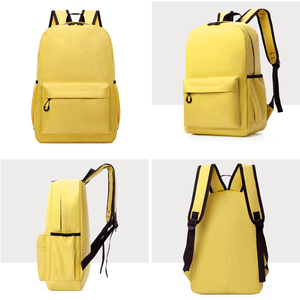 Conjunto de Mochila Escolar o de Viaje TITAN TREAD WEAR Amarilla con Estampado de Logotipo y Correas Ajustables, Modelo TTW-SB-00014 - Product Image 2
