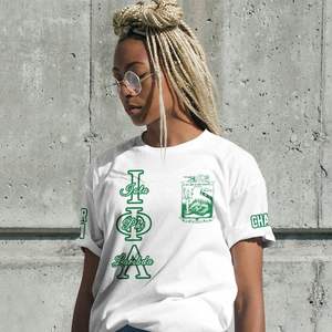 Camiseta Blanca de Cuello Redondo Iota Phi Lambda con Estampado Personalizado del Capítulo, Unisex, Inspirada en el Estilo Griego, Ligera, para Uso Diario - Product Image 3