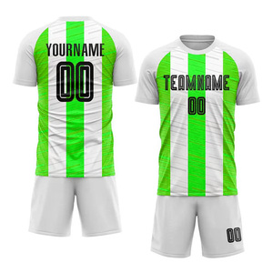 Ensemble de maillots de football personnalisés pour hommes, impression sublimée, spandex/polyester, col en V, manches courtes, séchage rapide, respirant, toutes saisons - Product Image 5