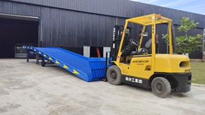 Rampa de muelle de carga portátil con capacidad de 10 toneladas, suelo de malla antideslizante ajustable, motor de bomba hidráulica eléctrica, garantía de 1,5 años - Product Image 5