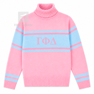 Logo brodé personnalisé de la sororité Gamma Phi Delta sur le devant, col roulé, rose et rayures claires, pour vêtements grecs féminins. - Product Image 1