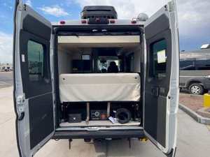 Autocaravana MINT Clase B 2026 RAMz Pleasure Way LEXOR TS l Pleasure Way RV |   RV en venta |   autocaravana |   furgoneta de aventura - Product Image 3