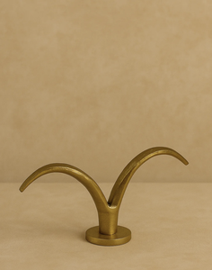Support de bougie conique moderne en métal doré, décoratif, sculptural, pour table, décoration intérieure, centre de table de salle à manger, accent décoratif - Product Image 3