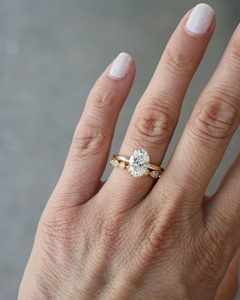 Anillo de Compromiso con Diamante Ovalado de Laboratorio de 2 Quilates, Anillo Ovalado Cultivado en Laboratorio con Certificación IGI E-VVS1, Anillo Solitario Ovalado para Mujer - Product Image 2