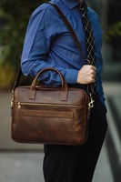 Tas Laptop Kulit Ringkas untuk Kerja Kantor, Perjalanan, dan Kegunaan Sehari-hari, Tersedia dengan Harga Terjangkau