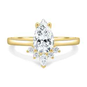 Anillo de Compromiso Delicado con Moissanita Corte Pera, Oro Amarillo de 14K, Anillo de Promesa con Racimo, Regalo de Joyería Fina para Mujer, Aniversario de Bodas - Product Image 1