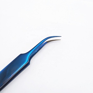 Pinzas profesionales con revestimiento azul de Plasma, punta de fibra, pinzas de extensión de pestañas semicurvadas, acero inoxidable sostenible personalizado - Product Image 1