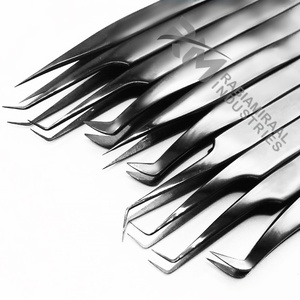 Pince à cils RMI en acier inoxydable noir anti-magnétique, lot de 6 embouts différents à prise lisse pour extensions de cils - Product Image 6