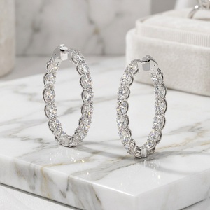 ต่างหูห่วงแบบ Eternity ประดับเพชรทรงรี 5.60 กะรัต ชุบทอง 14K หรูหรา - Product Image 3