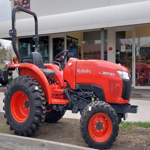 Tracteur agricole compact Kubota L3800 4x4 avec chargeur frontal pour travaux sur le terrain et sur route, destiné à l'agriculture - Product Image 2